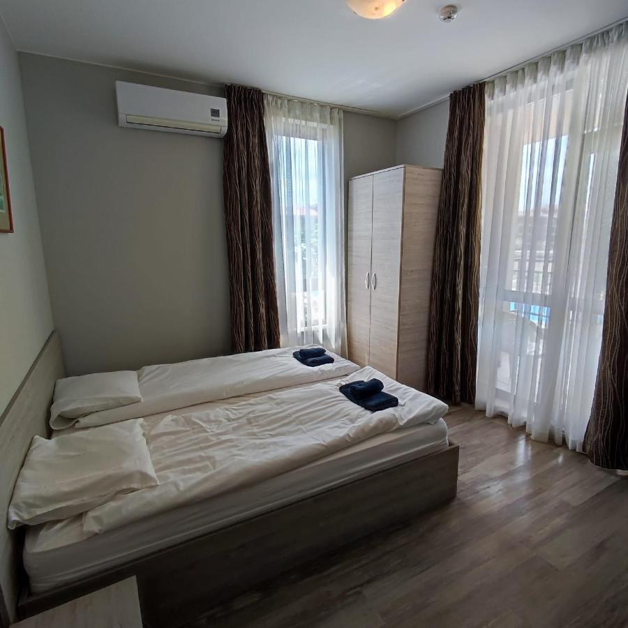 Sorrento Sole Mare - Apartments By The Beach Sveti Vlas Exteriör bild