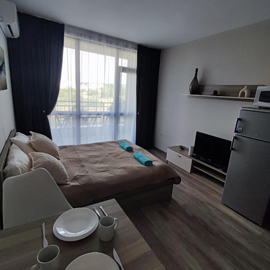 Sorrento Sole Mare - Apartments By The Beach Sveti Vlas Exteriör bild